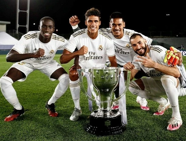 6 khoảnh khắc đáng nhớ nhất sự nghiệp Raphael Varane